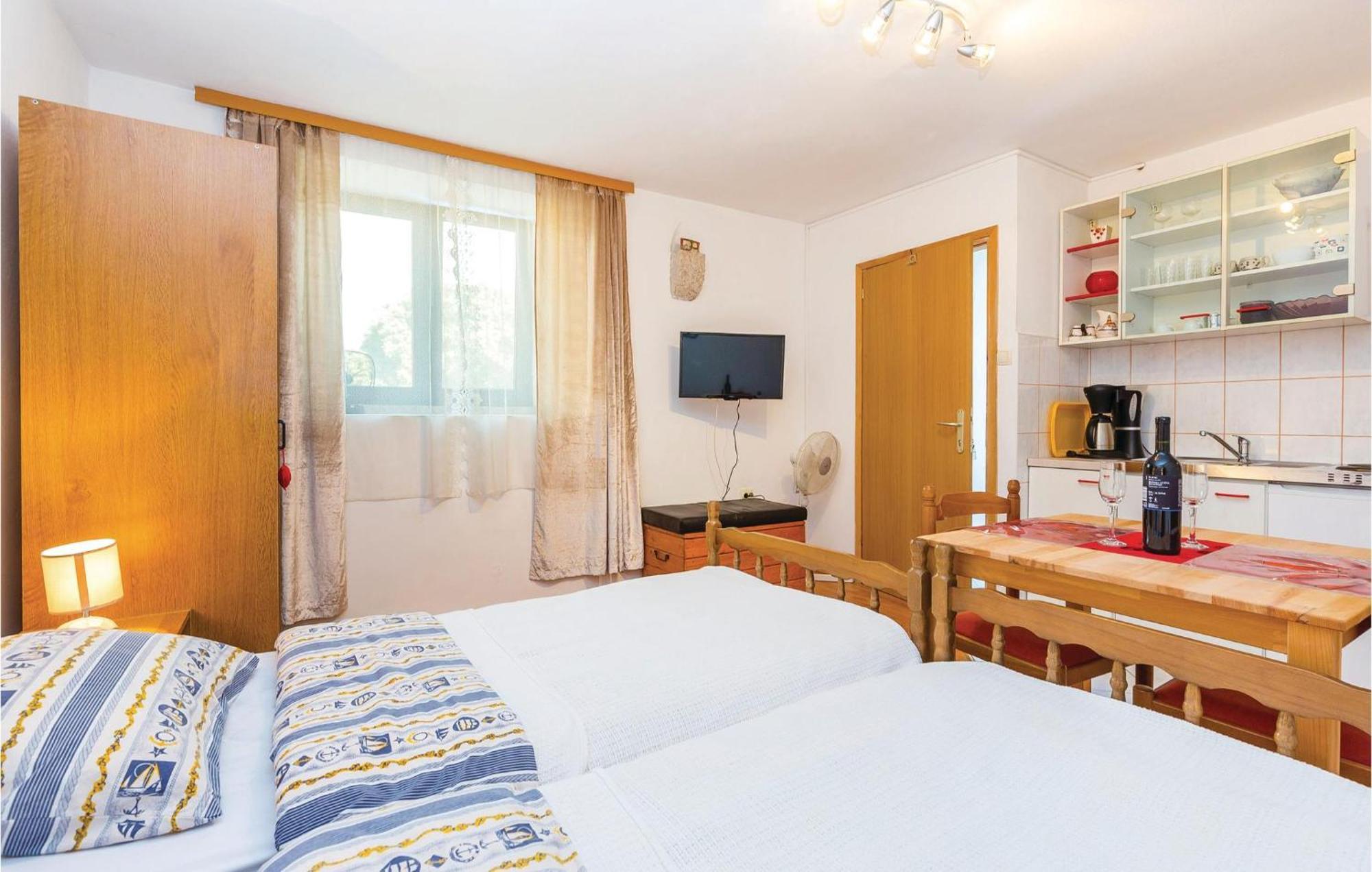 Stunning apartment in Bakar with WiFi Bagian luar foto
